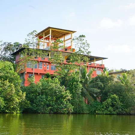 Madu River Edge Hotel Балапития Екстериор снимка